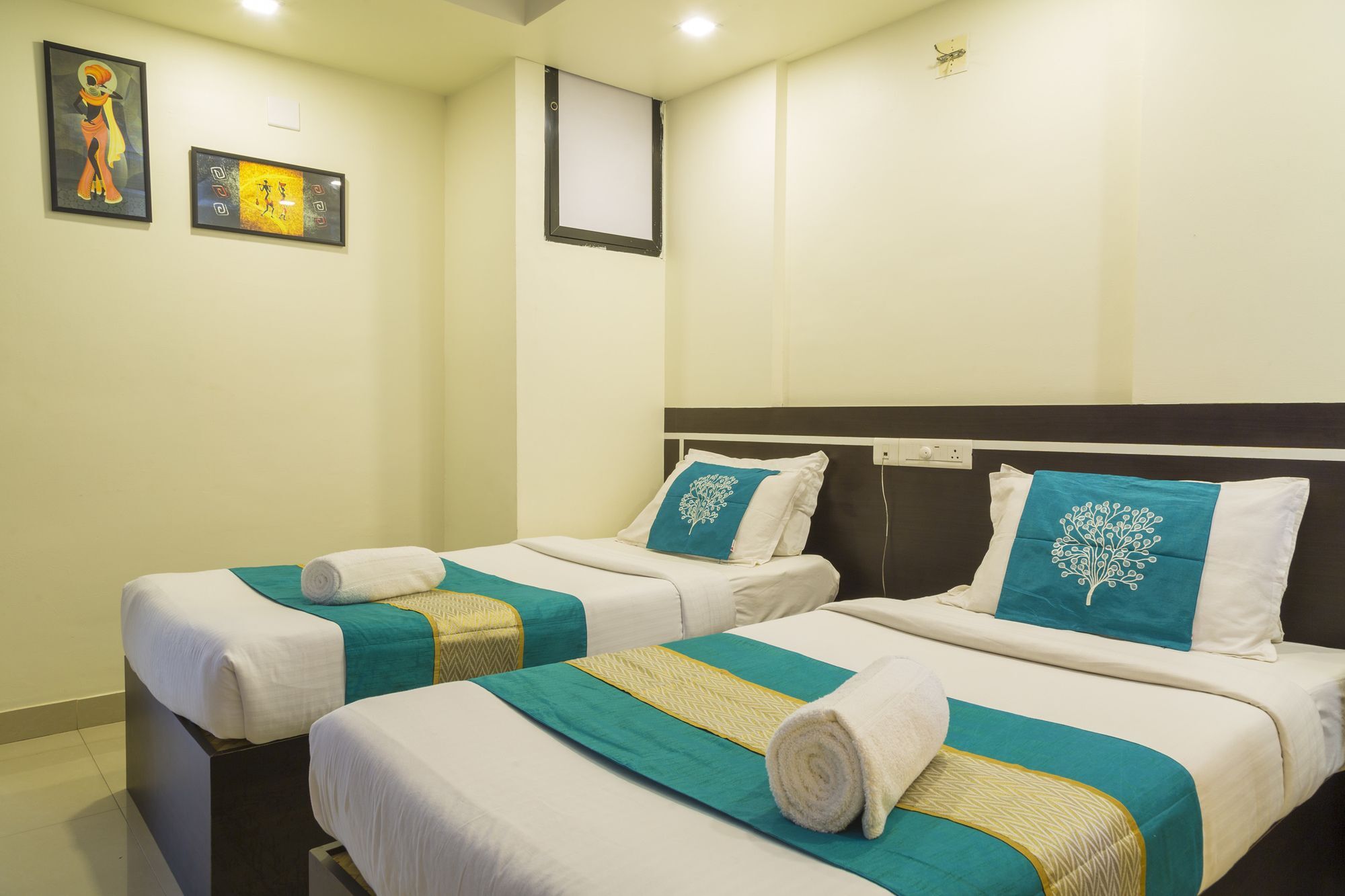 Hotel Sm Regency Kochi Esterno foto