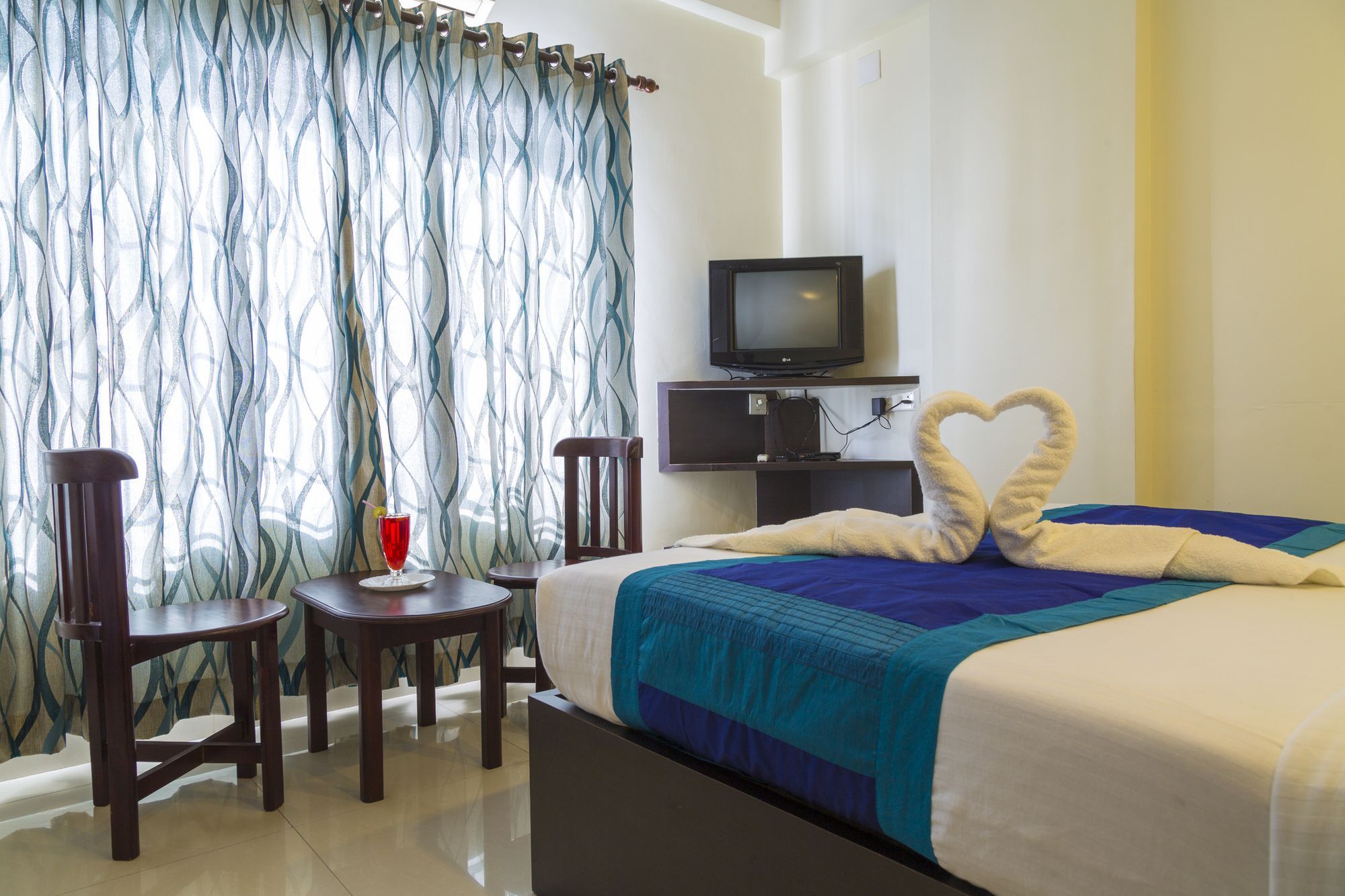 Hotel Sm Regency Kochi Esterno foto